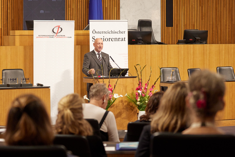Kurzstatement. Präsident des Österreichischen Journalisten Clubs Christian Stöger