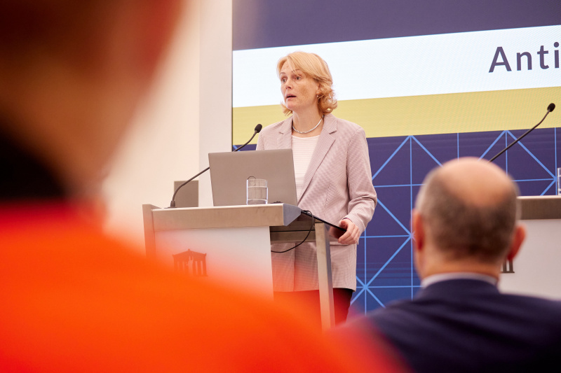 Eva Zeglovits - IFES