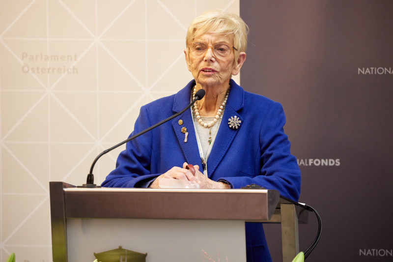 Impulsreferat I. Philologin und Zeitzeugin Katja Sturm-Schnabel