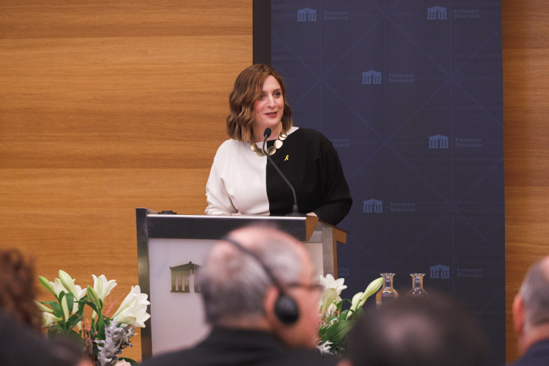 Moderation: Rifka Junger