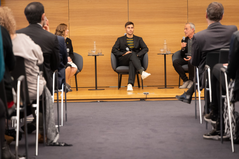 Moderated discussion, from right: Director of Artifacts Department Michael Tal, curator of the exhibition, Tobias Brossmann, great-grandson of the photographer Richard Finali, moderation Rifka Junger