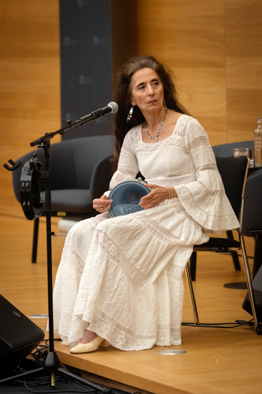 Music: Voice of Peace, Singer: Timna Brauer