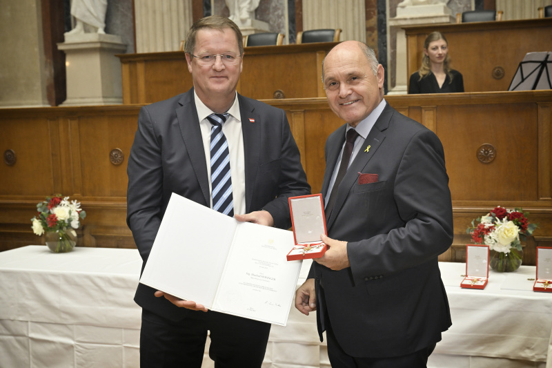 Von links: Nationalratsabgeordneter Manfred Hofinger (ÖVP), Nationalratspräsident Wolfgang Sobotka (ÖVP)