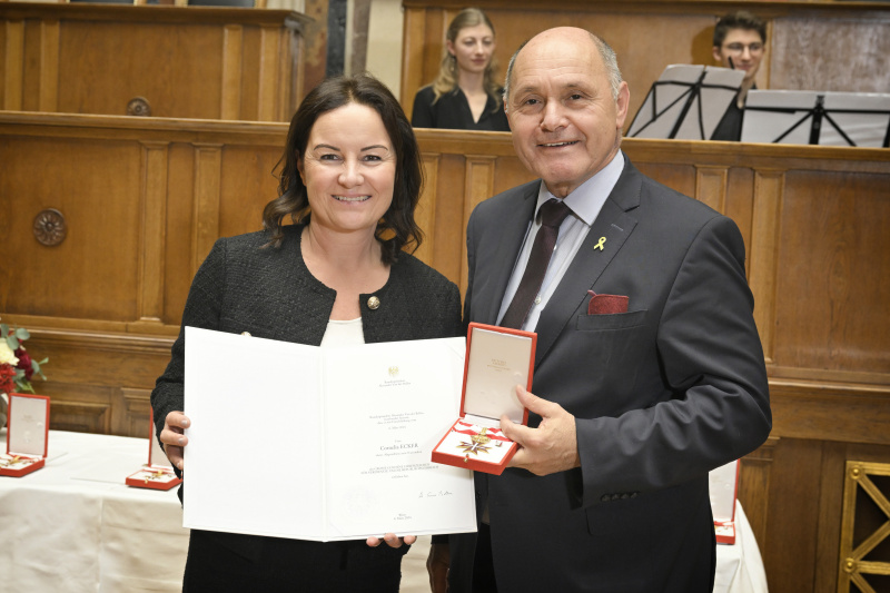 Von links: Nationalratsabgeordnete a.D. Cornelia Ecker (SPÖ), Nationalratspräsident Wolfgang Sobotka (ÖVP)