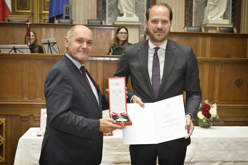 Von links: Nationalratspräsident Wolfgang Sobotka (ÖVP), Nationalratsabgeordneter Nikolaus Scherak (NEOS)