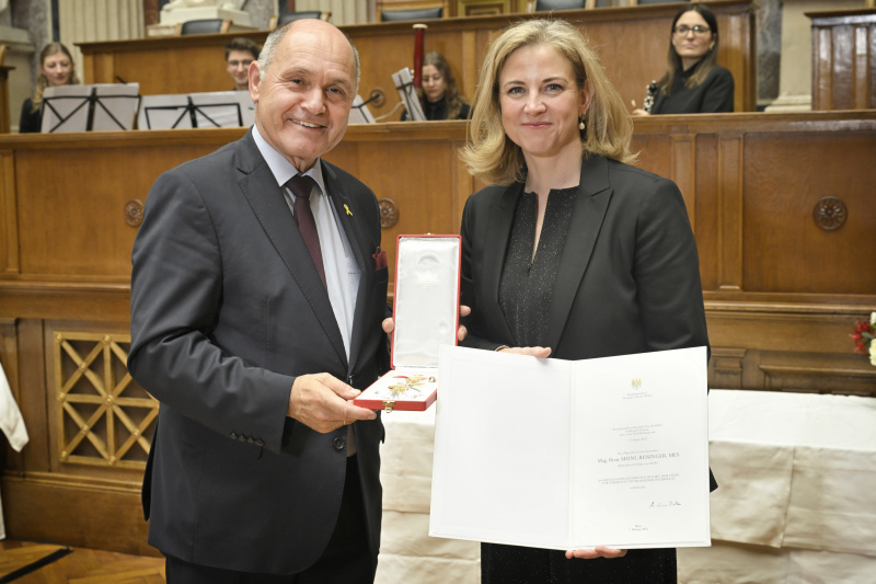 Von links: Nationalratspräsident Wolfgang Sobotka (ÖVP), Klubobfrau Beate Meinl-Reisinger (NEOS)