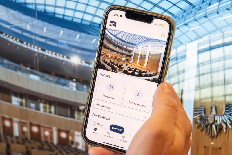 Blick auf die Neue App Mein Parlament