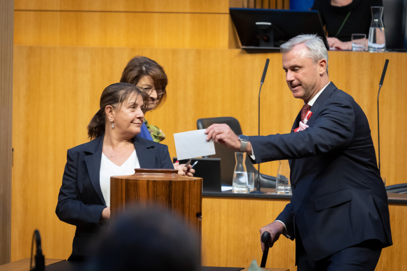  Stimmabgabe: Dritter Nationalratspräsident Norbert Hofer (FPÖ)