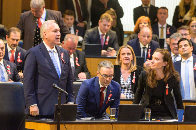 Angelobung von Nationalratsabgeordnten Walter Rosenkranz (FPÖ) zum Ersten Nationalratspräsidenten