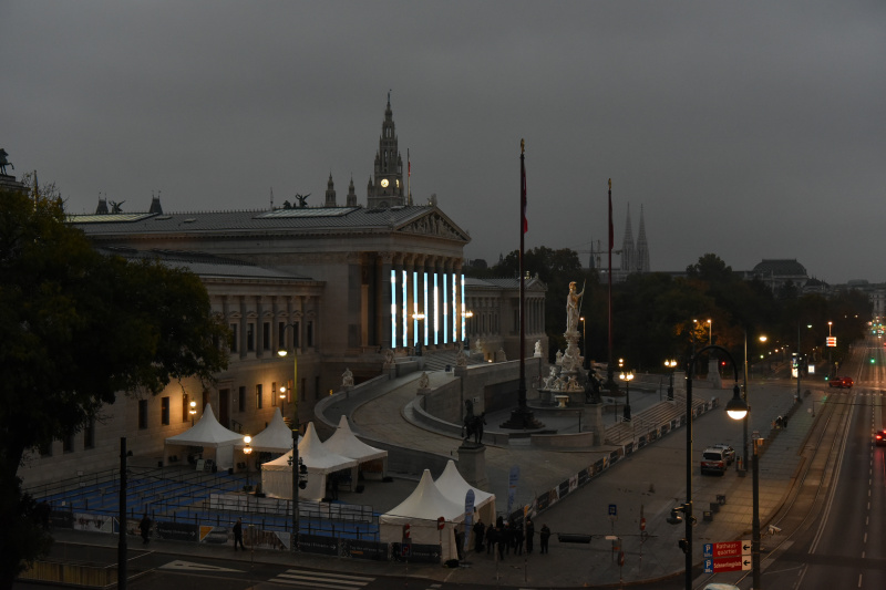 Erste Eindrücke vor der Öffnung
