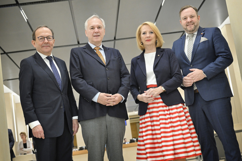 Von links: Zweiter Nationalratspräsident Peter Haubner (ÖVP), Nationalratspräsident Walter Rosenkranz (FPÖ), Dritte Nationalratspräsidentin Doris Bures (SPÖ), Bundesratspräsident Franz Ebner (ÖVP)