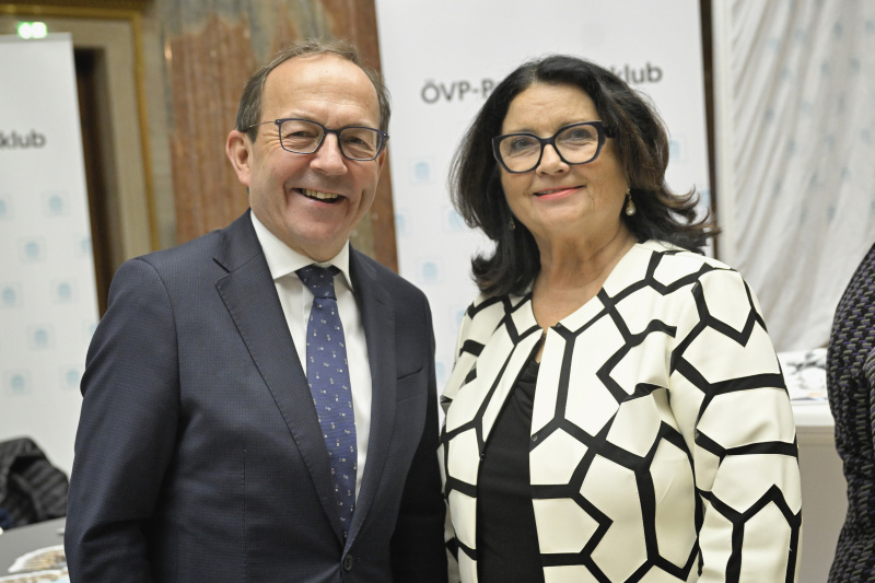 Von links: Zweiter Nationalratspräsident Peter Haubner (ÖVP), Nationalratsabgeordnete Elisabeth Scheucher-Pichler (ÖVP)