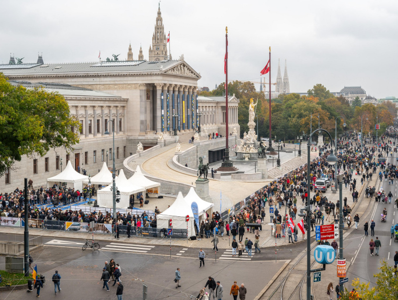 Blick auf das Parlamentsgebäude