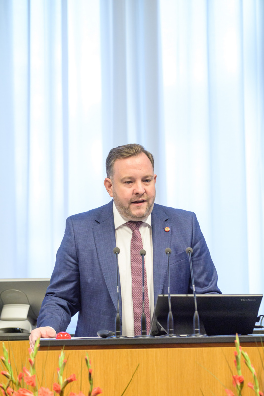 Eröffnungsworte. Bundesratspräsident Franz Ebner (ÖVP)