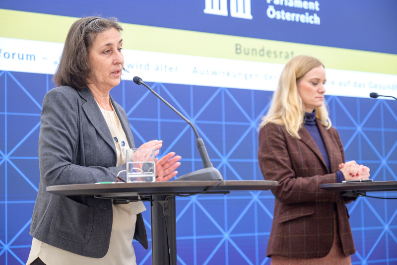 Am Wort: Health Economics and Health Policy Senior Researcher, Sprecherin für Pflege,.Institut für Höhere Studien Monika Riedel