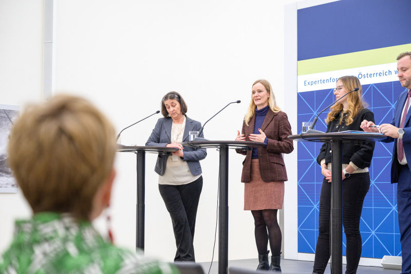 Am Wort: Leiterin der Direktion Bevölkerung und des Center Wissenschaft, Bundesanstalt Statistik Austria Regina Fuchs