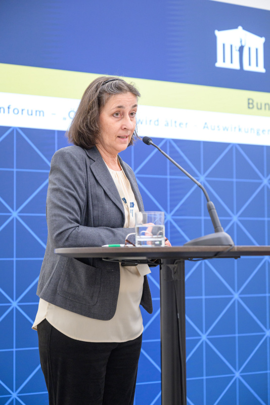 Am Wort: Health Economics and Health Policy Senior Researcher, Sprecherin für Pflege,.Institut für Höhere Studien Monika Riedel