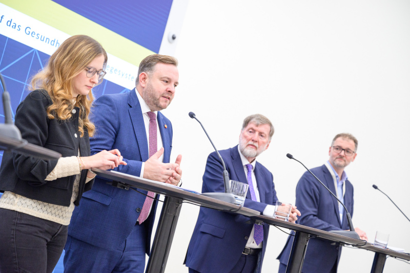 Am Wort: Bundesratspräsident Franz Ebner (ÖVP)