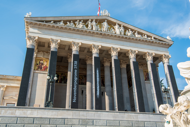 Fassadenbespielung zum Gedenken an die Novemberpogrome