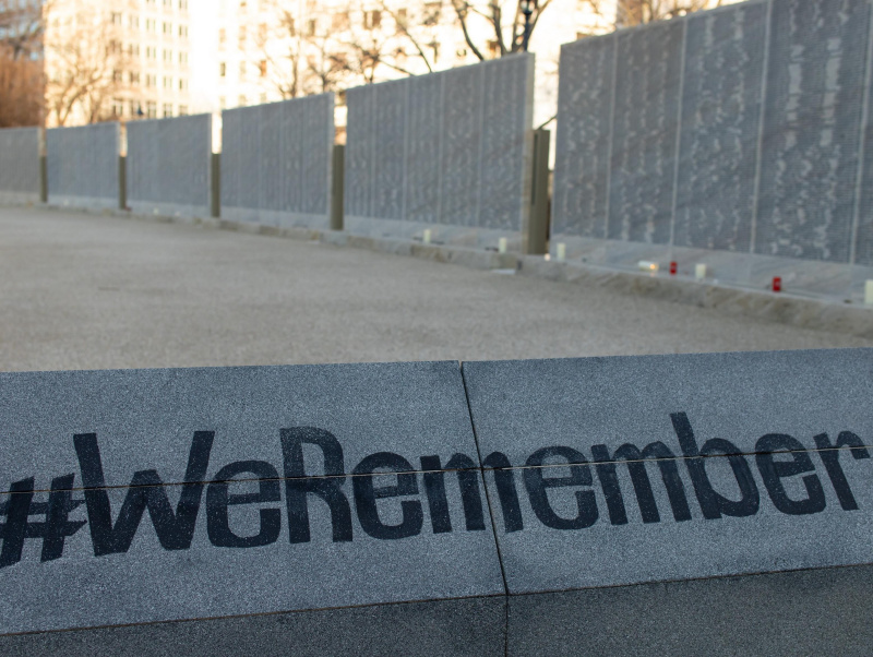 Gedenkstein #WeRemember
