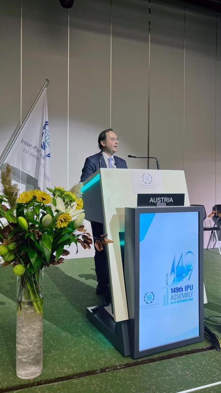 Am Redner:innenpult: Nationalrat Andreas Minnich (ÖVP)