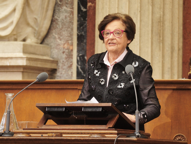 Lucia Heilmann (2015)