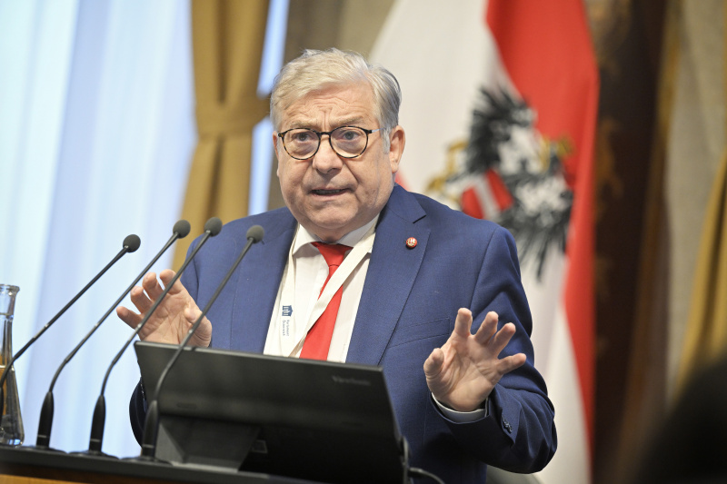 Abgeordneter zum Wiener Landtag Kurt Stürzenbecher