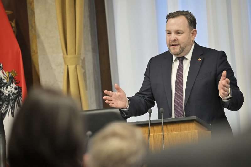 Begrüßung. Bundesratspräsident Franz Ebner (ÖVP)