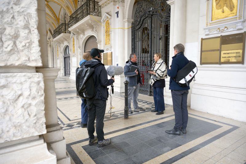 Podcast-Team mit Koordinator aller Übersiedelungen Thomas Haidvogel und Podcast Host Tatjana Lukáš (Mitte)