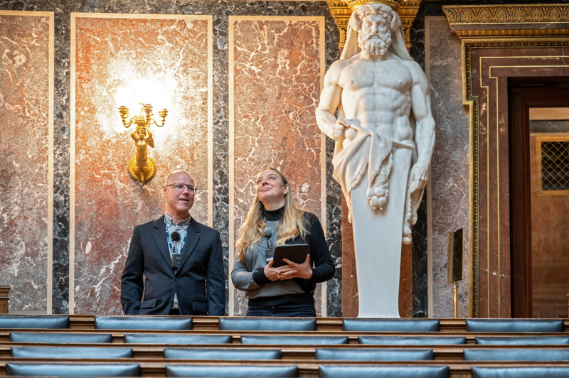 Vermittler Kaspar Wohlleb und Podcast Host Tatjana Lukáš