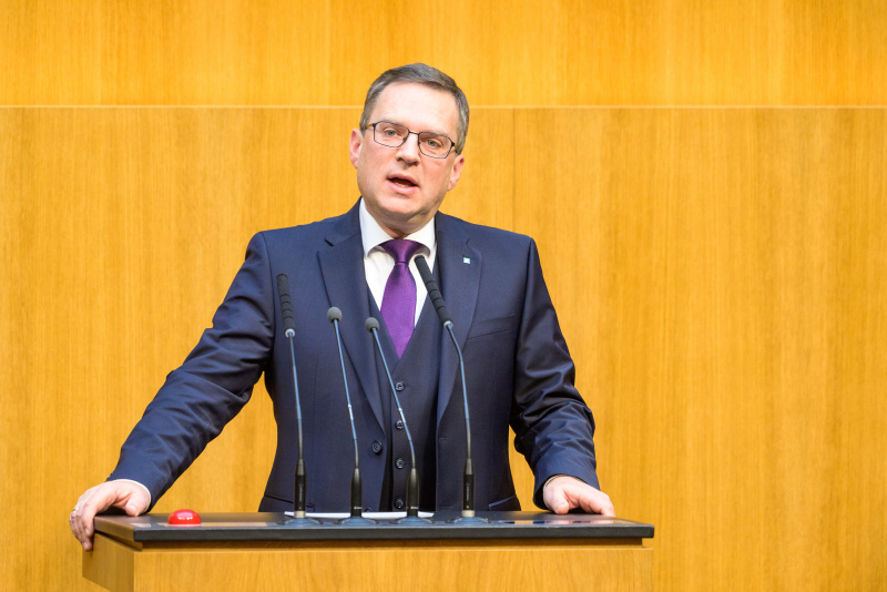 Am Redner:innenpult: Klubobmann August Wöginger (ÖVP)