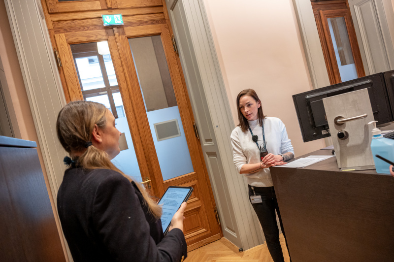 Von links: Tatjana Lukáš und Jasmin Dangl im Podcast-Interview