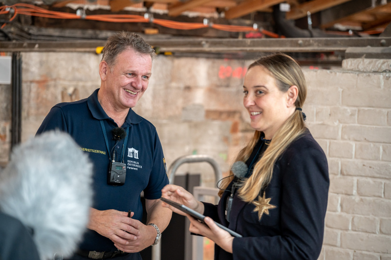 Von links: Peter Ruckenstuhl im Podcast-Interview mit Tatjana Lukáš