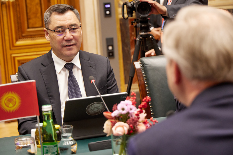 Aussprache. Präsident der Kirgisischen Republik Sadyr Schaparov