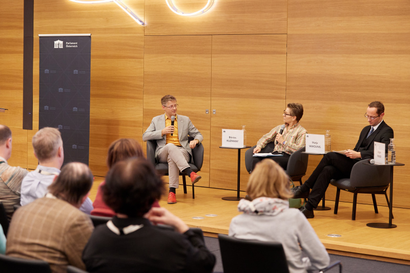 Podiumsdiskussion. Von links: Börries Kuzmany Universität Wien, Moderation. Marija Wakounig Universität Wien, Jürgen Pirker Universität Graz