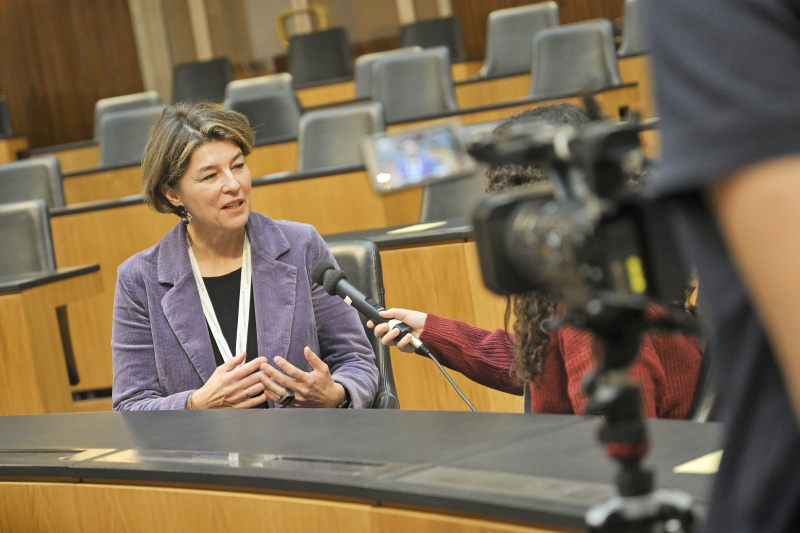Nationalratsabgeordneter Elisabeth Götze (GRÜNE) beim Interview