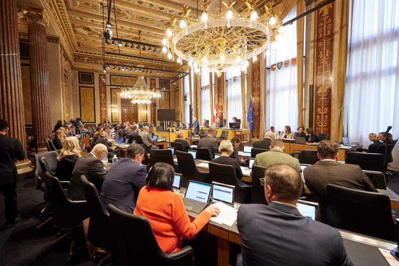 Blick in den Sitzungssaal