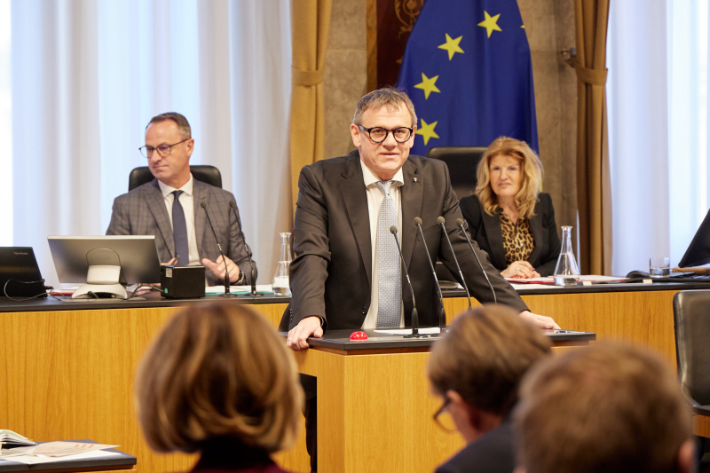 Am Redner:innenpult Bundesrat Christoph Thoma (ÖVP)