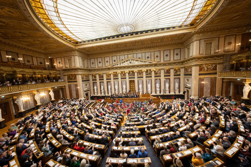 Blick von oben in den Veranstaltungssaal