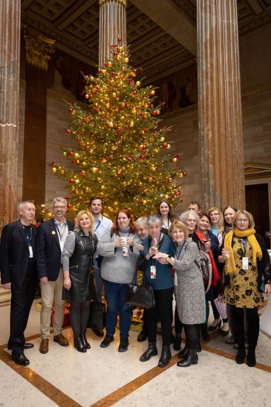 Gruppenfoto Hilfsgemeinschaft der Blinden und Sehschwachen Österreichs