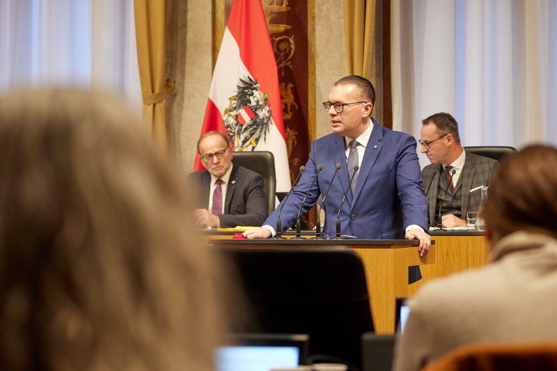 Aktuelle Stunde. Am Redner:innenpult Bundesrat Matthias Zauner (ÖVP)