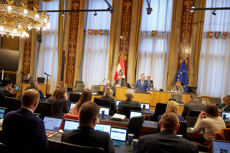 Aktuelle Stunde. Am Redner:innenpult Bundesrat Matthias Zauner (ÖVP)