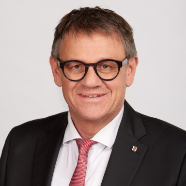 Portraitfoto von Christoph Thoma