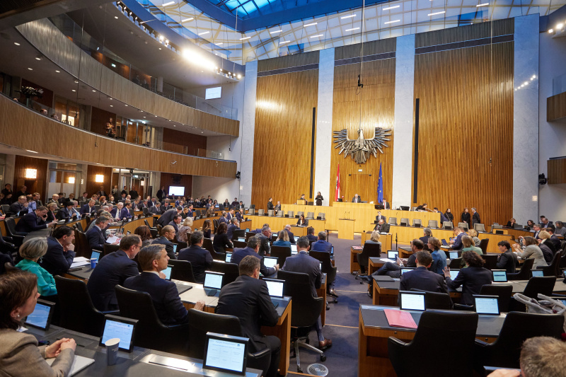 Nationalratspräsident Walter Rosenkranz (FPÖ) am Präsidium