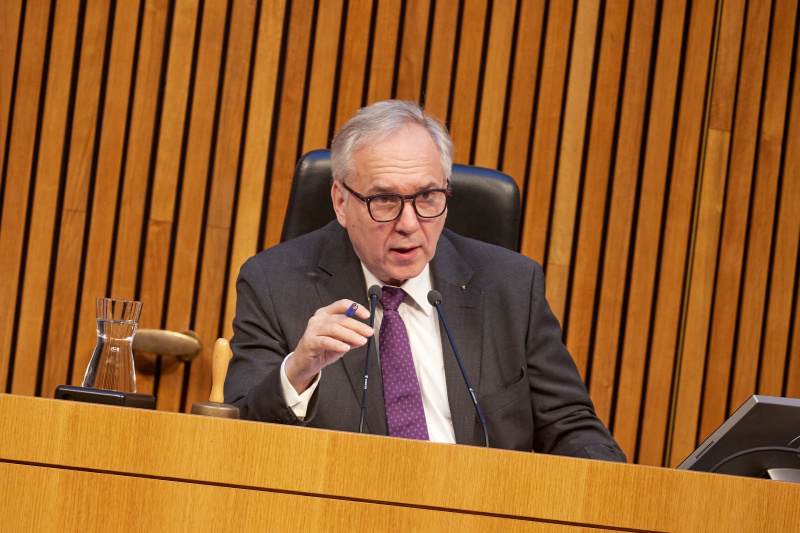 Nationalratspräsident Walter Rosenkranz (FPÖ) am Präsidium