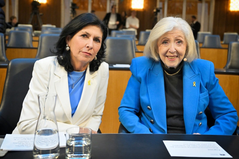 Von links: Executive Director Kultur.Medien.Judentum Danielle Spera, Zeitzeugin Erika Freeman