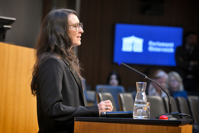 Lesung. Kammerschauspielerin Maria Köstlinger