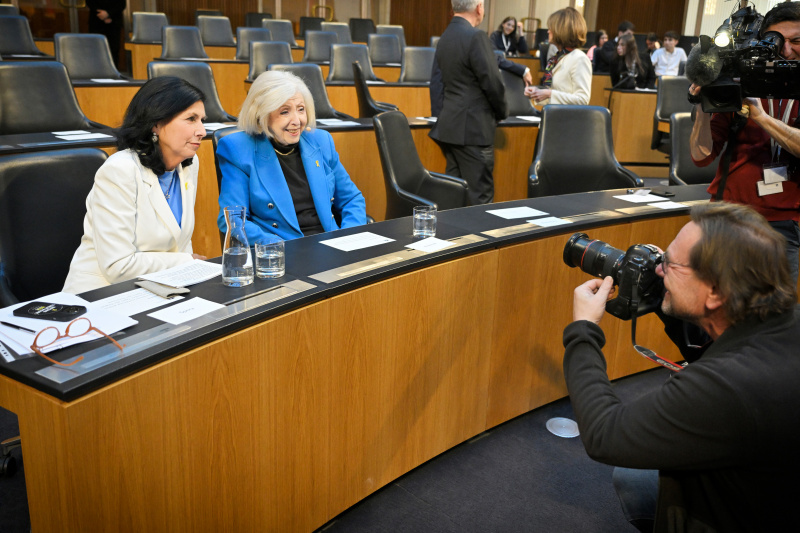 Von links: Executive Director Kultur.Medien.Judentum Danielle Spera, Zeitzeugin Erika Freeman