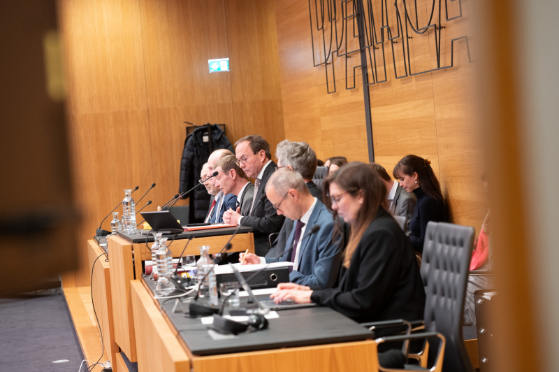 Am Präsidium Zweiter Nationalratspräsident Peter Haubner (ÖVP)