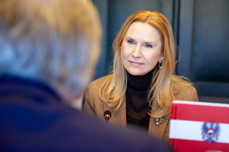 Aussprache. Vizevorsitzende der Werchowna Rada der Ukraine Olena Kondratiuk